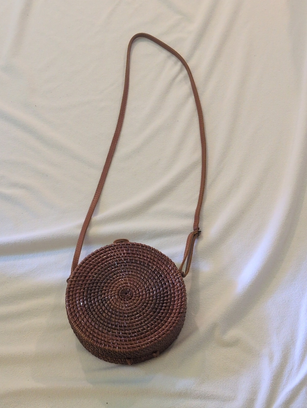 Round Woven Crossbody Bag in Brown